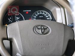 تويوتا لاند كروزر 70 بيك اب